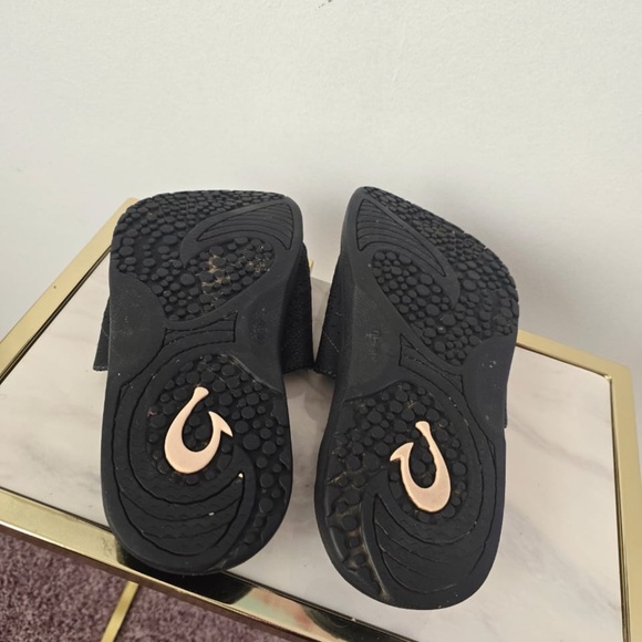 OluKai Men’s Black Slide Sandals Size 11 Color Black main image 8